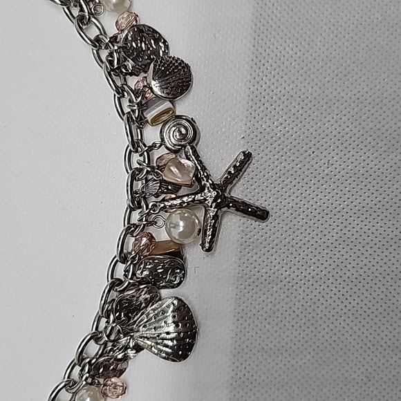 Silver Toned Shell Charm Bracelet With Real Shells - Picture 5 of 8